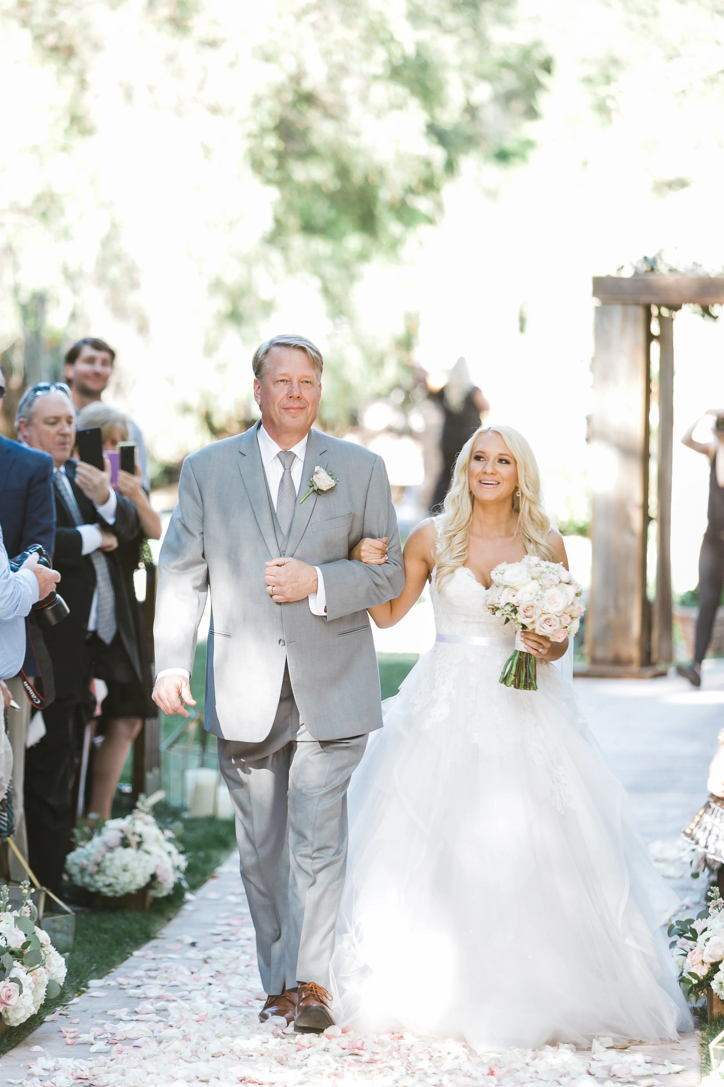 NFL Player Wedding in White and Blush | Leah Marie Photography | Michelle Garibay Events