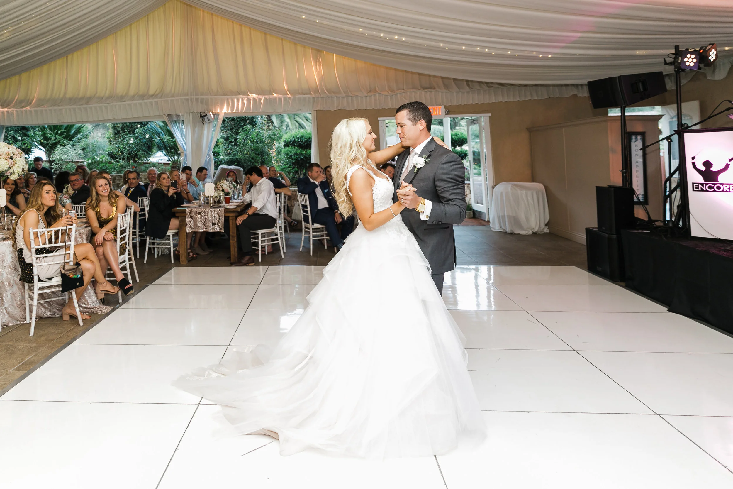 NFL Player Wedding in White and Blush | Leah Marie Photography | Michelle Garibay Events