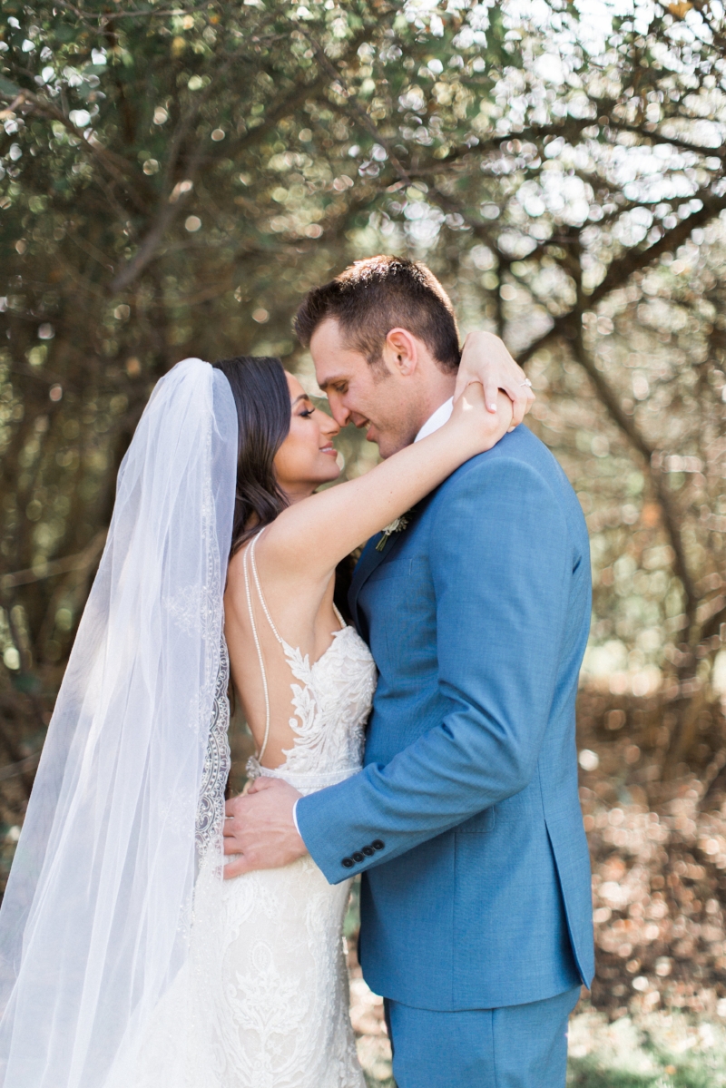 Glamorous Garden Wedding in White and Gold | Jenna Joseph Photography | Michelle Garibay Events | Temecula Creek Inn