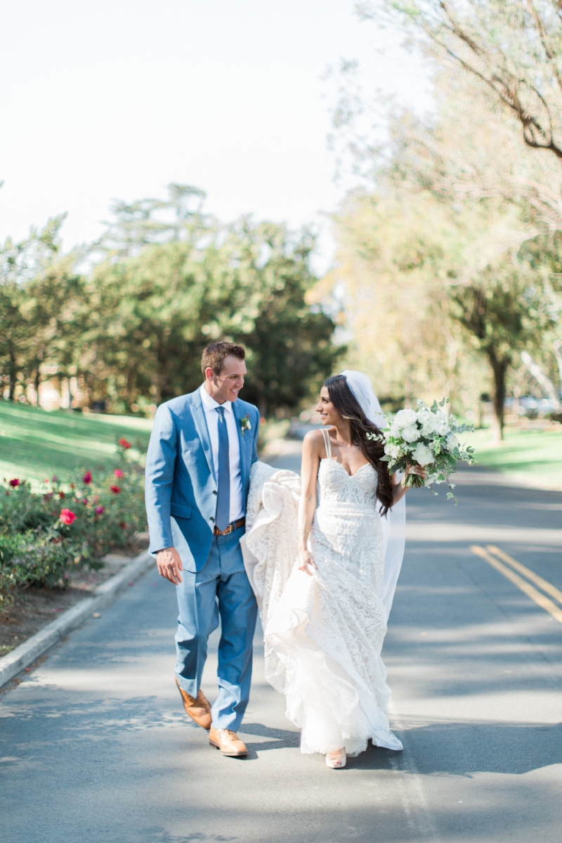 Glamorous Garden Wedding in White and Gold | Jenna Joseph Photography | Michelle Garibay Events | Temecula Creek Inn