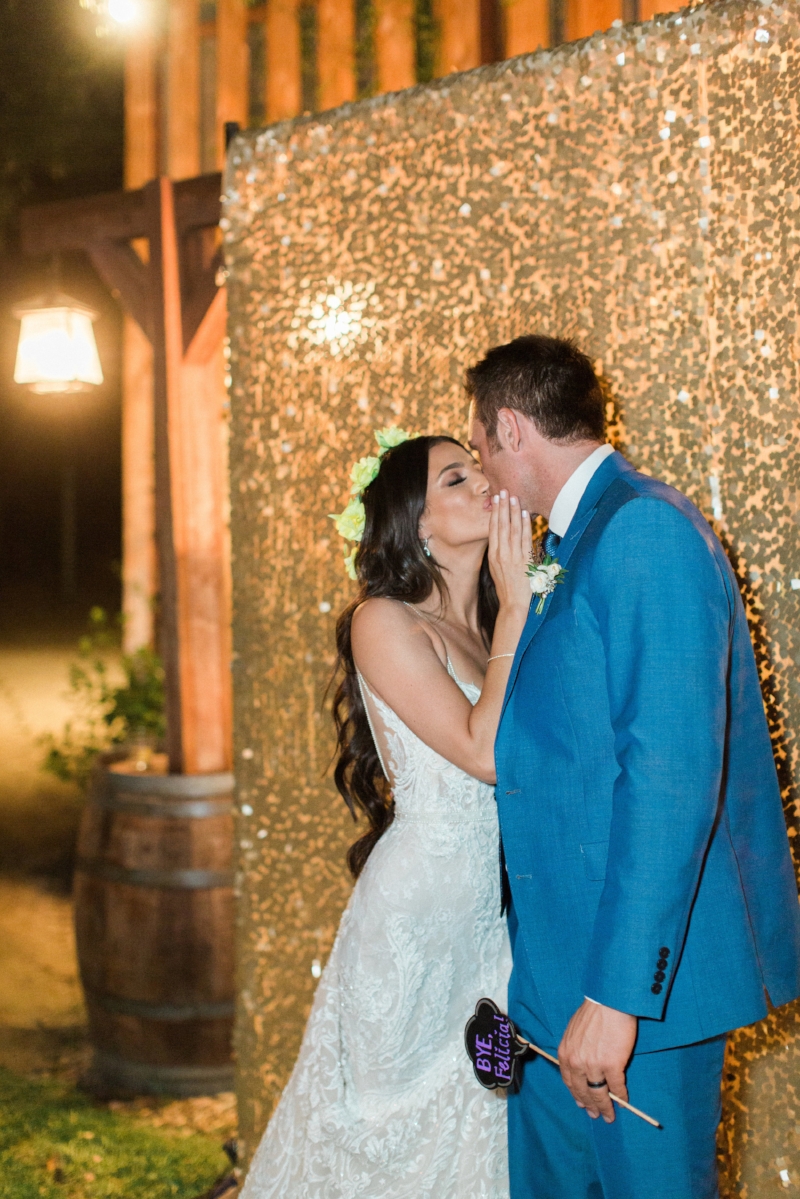 Glamorous Garden Wedding in White and Gold | Jenna Joseph Photography | Michelle Garibay Events | Temecula Creek Inn