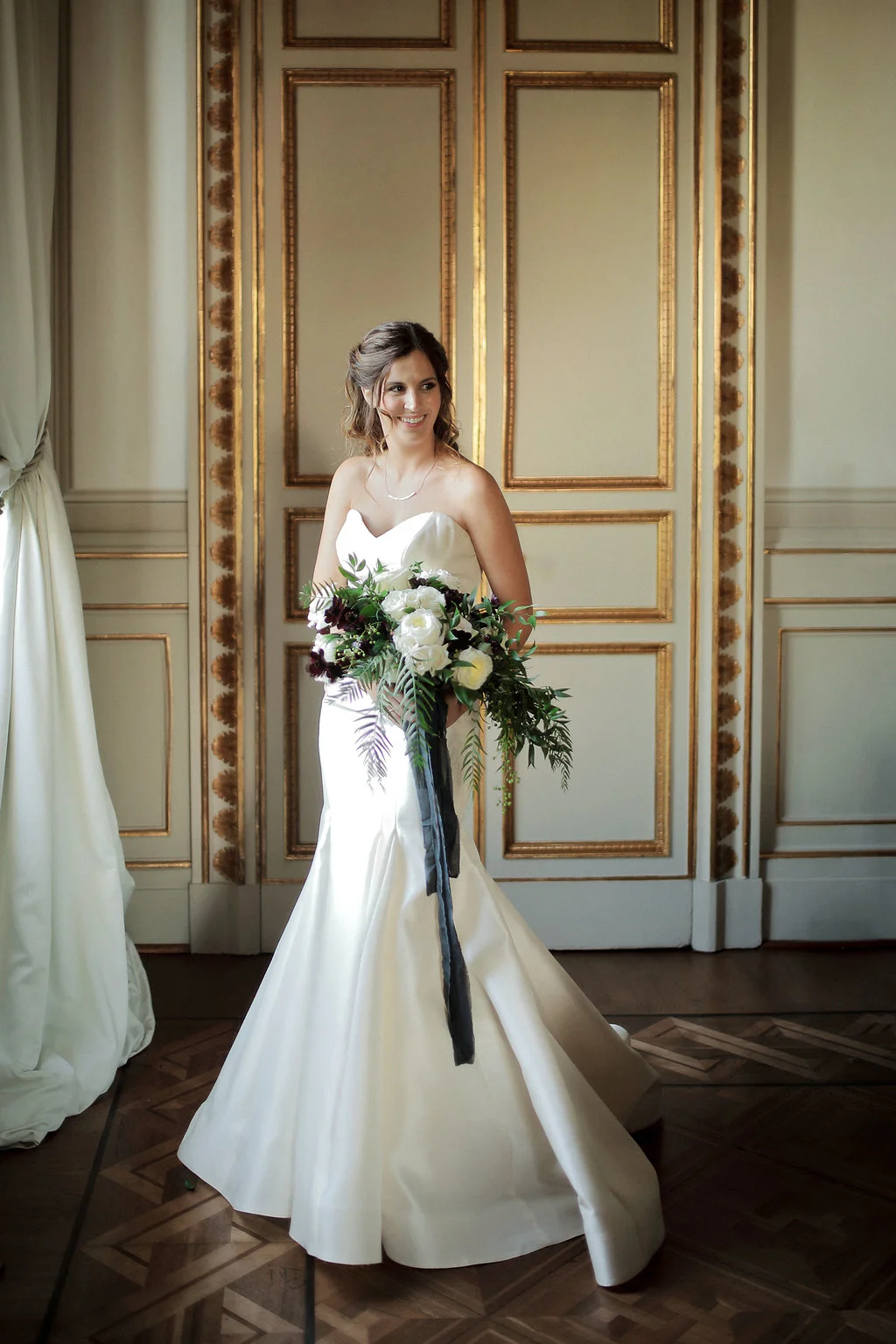 Michelle Garibay Events | Lara Emme Fotografie | Elegant Black, White and Gold Wedding | Villa Cora Florence Italy