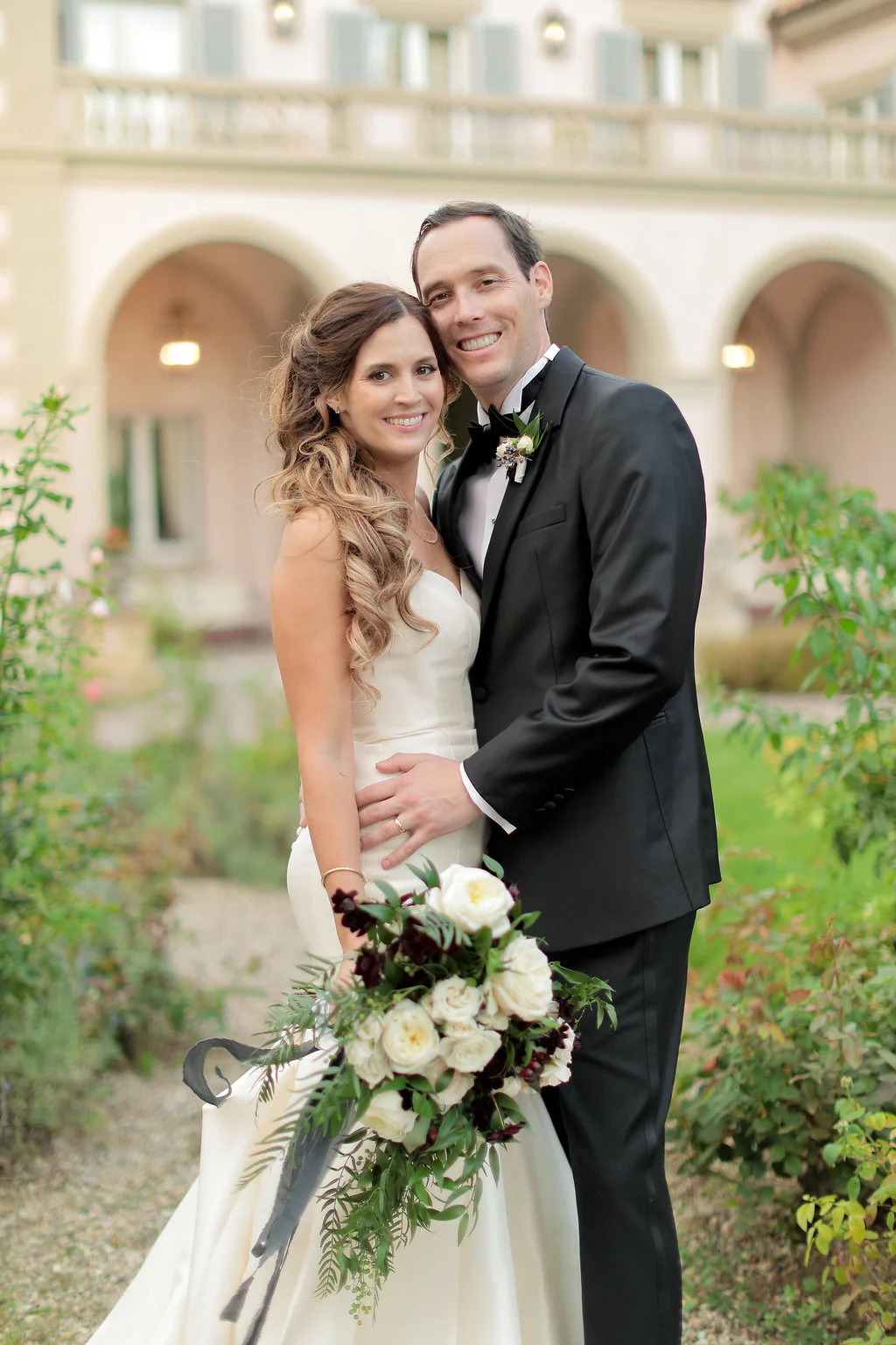 Michelle Garibay Events | Lara Emme Fotografie | Elegant Black, White and Gold Wedding | Villa Cora Florence Italy
