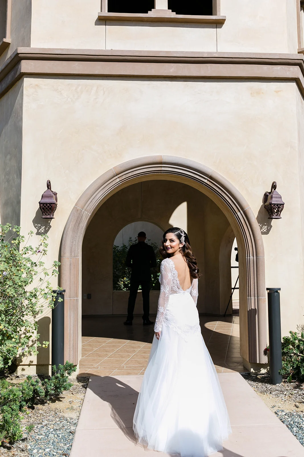 Organic Elegant Wine Country Wedding in Burgundy and Gold | Michelle Garibay Events | Leah Marie Photography | Fazeli Cellars