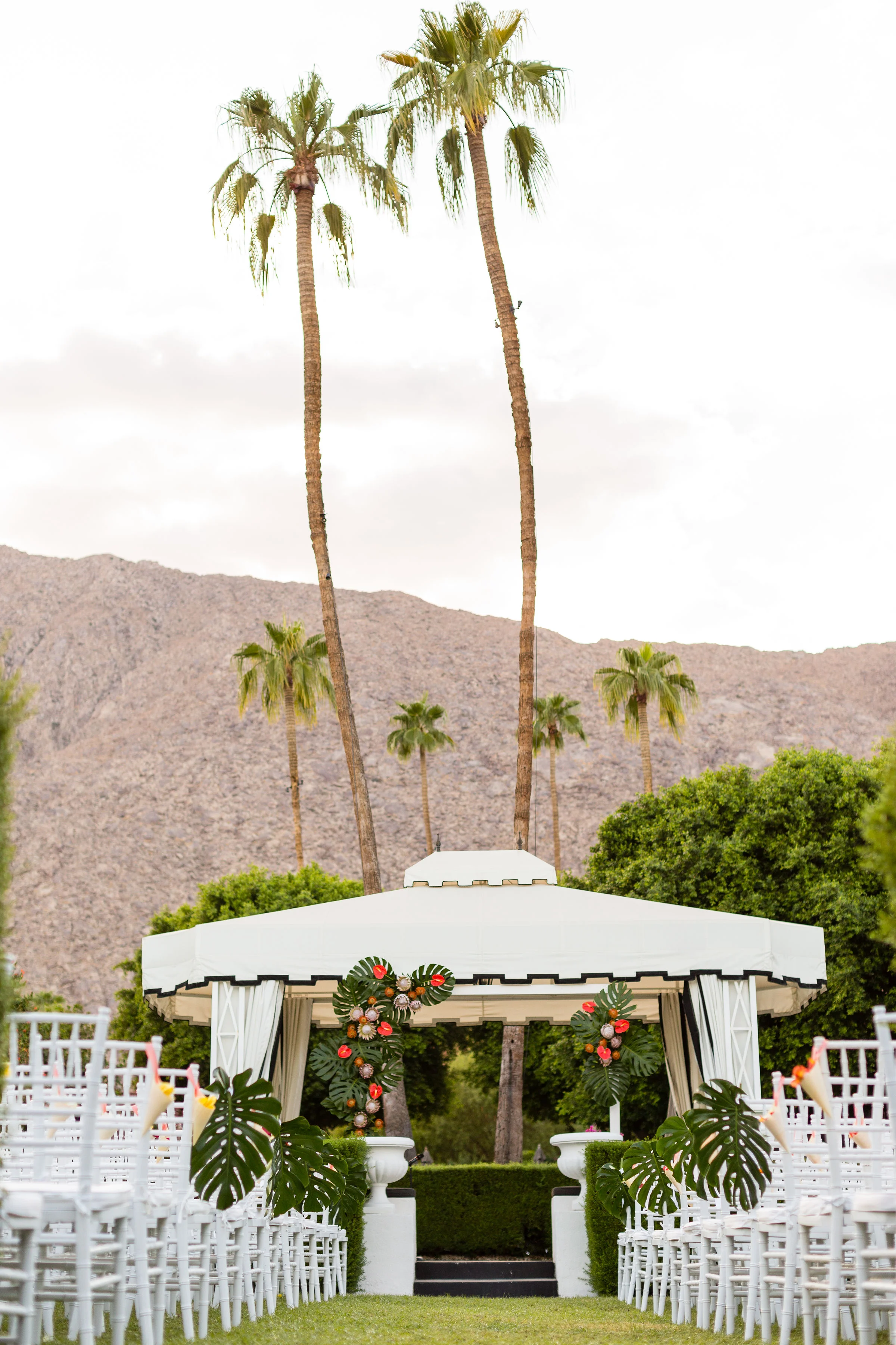 Vibrant Jungle in the Desert Wedding in Palm Springs | Sparkle Photography | Michelle Garibay Events