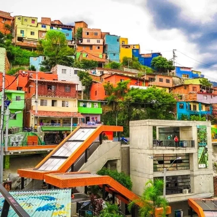 Recorridos por la Comuna 13 y city tours por Medellín