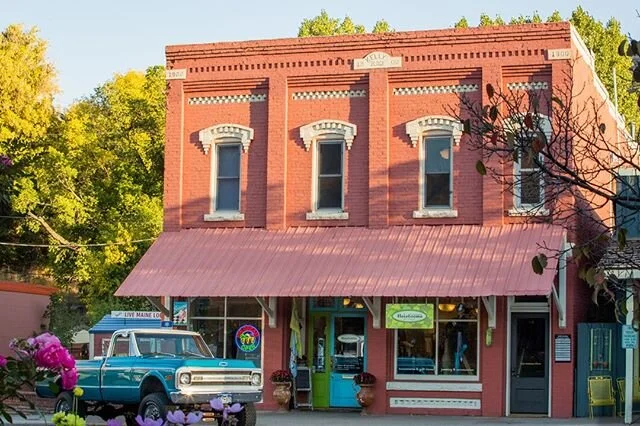 Yummy evening spring light.