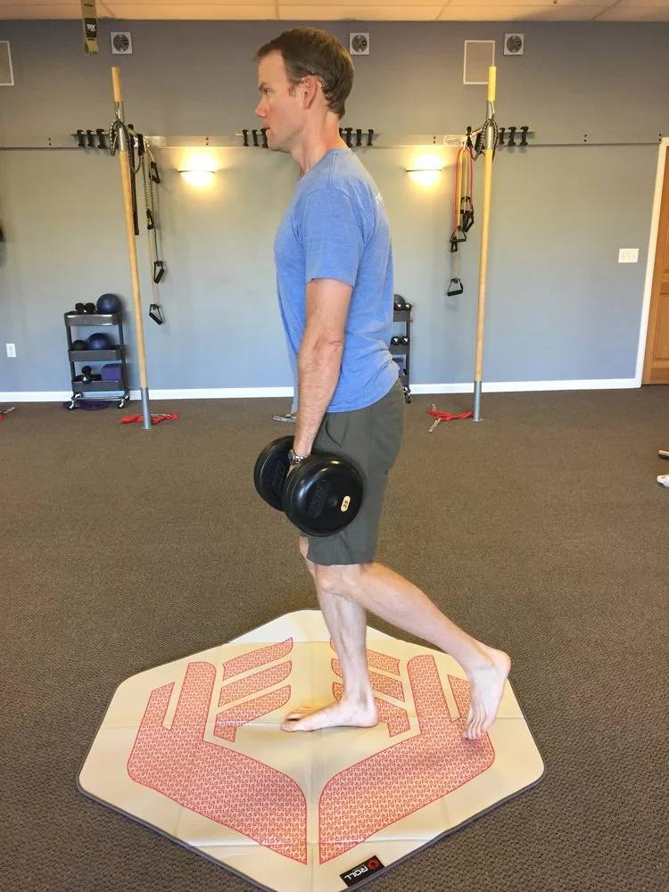 running-strength+training-single+leg+deadlift.jpeg