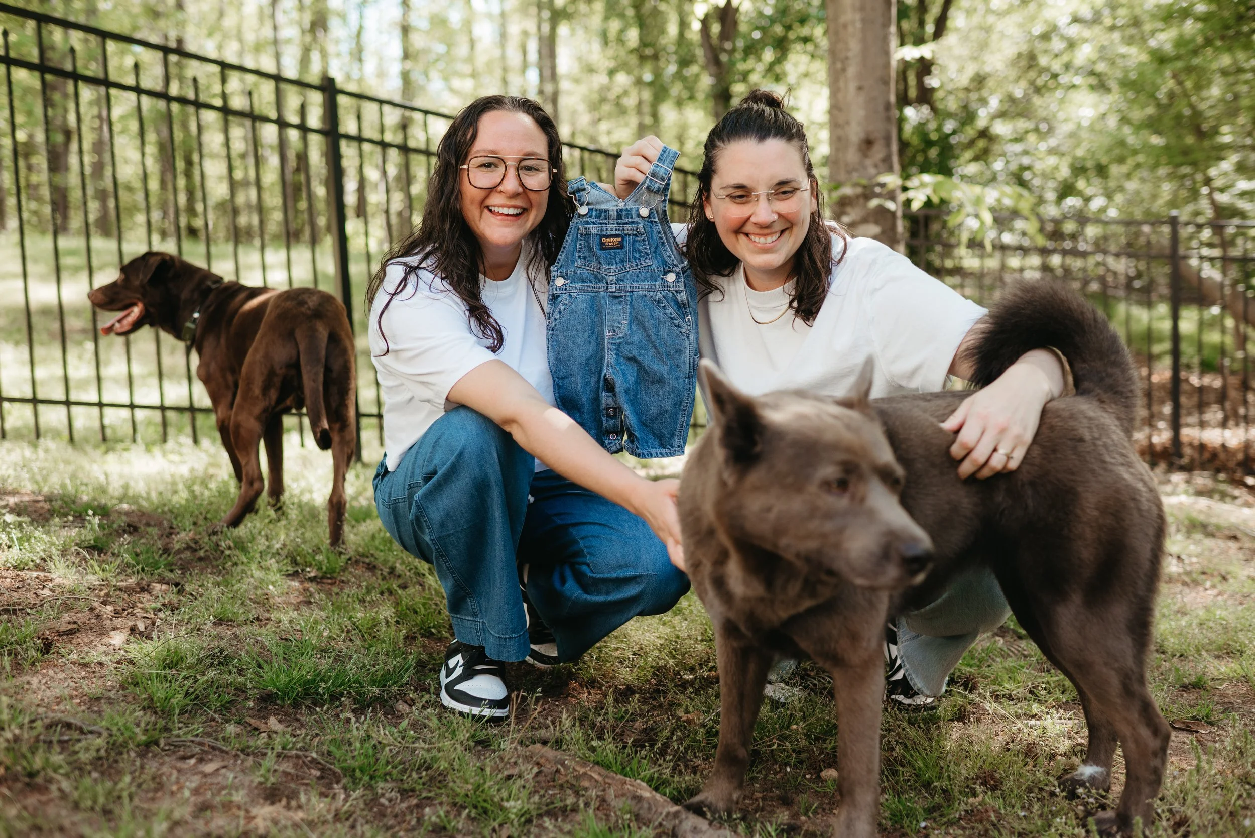 Adorable, Heartwarming Backyard Maternity Session with Chelsea &amp; Hannah