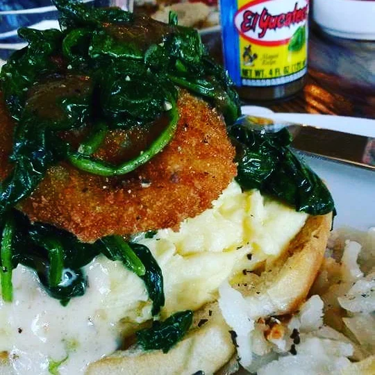 Fried Green Tomato Egg Benedict Slather the Smokin Padron onto an english muffin and grill. Top with scrambled eggs, hollandaise sauce, fried green tomato and greens sauteed in Smokin Padron...YUM!
