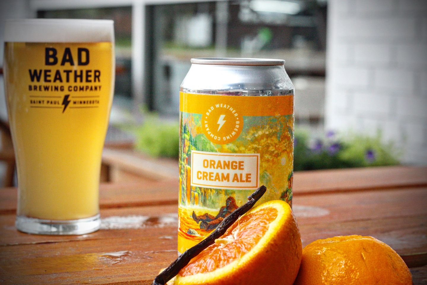 Nitro Orange Cream Ale is going on tap today! And more importantly, we are adding this to our distribution beer line-up! Look forward to this beer in cans and kegs around town starting next week. 

A zing of Cara Cara Orange combined with smooth vani