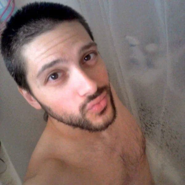 Shower selfie courtesy of Nick Marino.