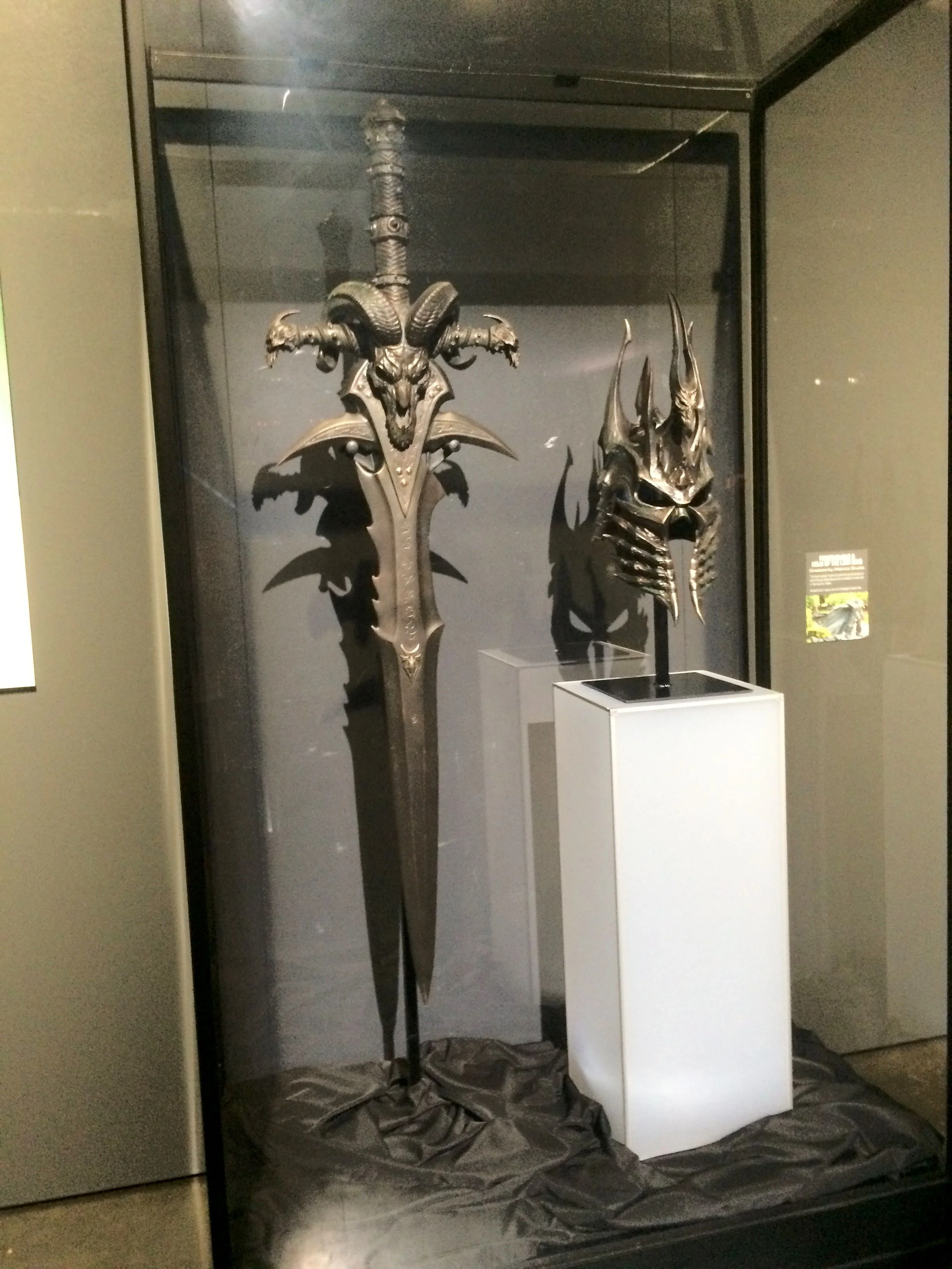 Frostmourne and Helm of Domination replicas from World of Warcraft at BlizzCon 2017.