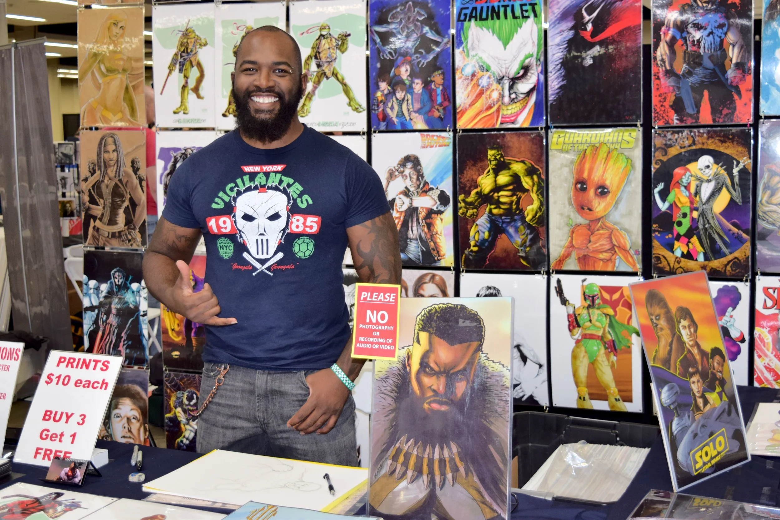 Artist Ren McKinzie at WWDM 2018.