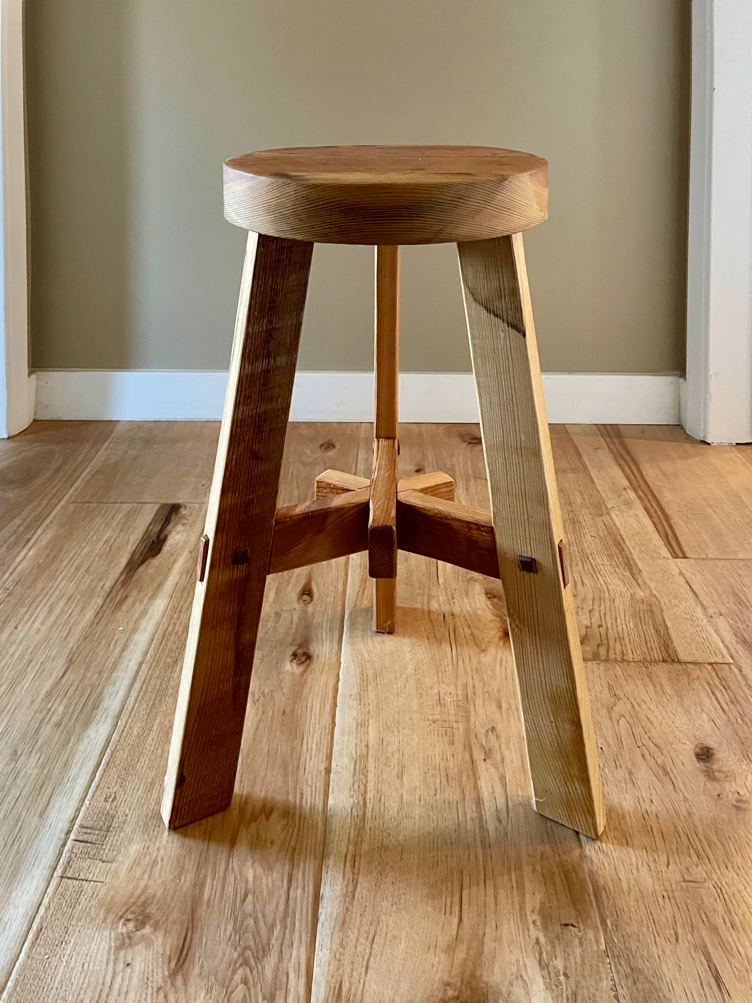 Three leg stool