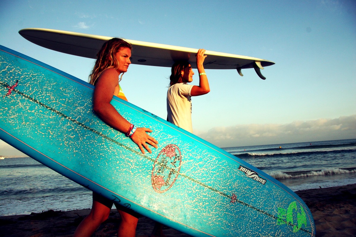 bro and sis surfers.jpg