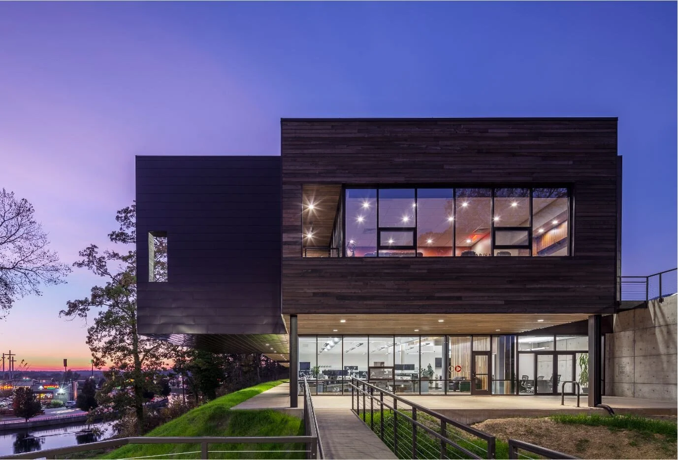 Low Res_MG_9932-Edit.JPG