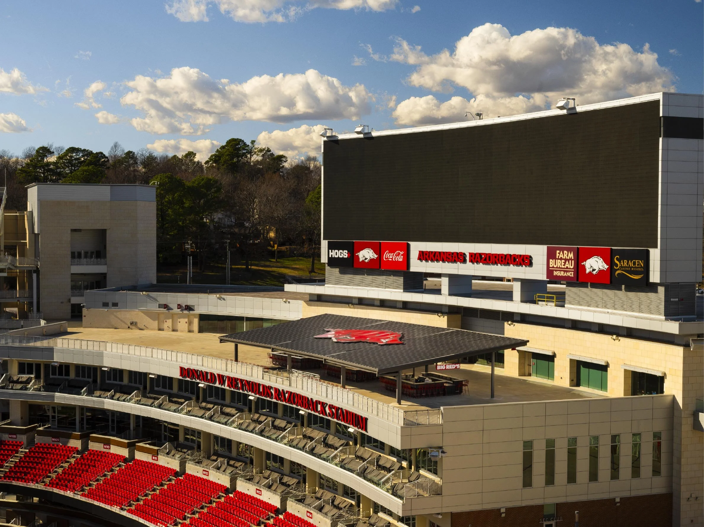 Donald W. Reynolds Razorback Stadium - Big Red's Rooftop Bar