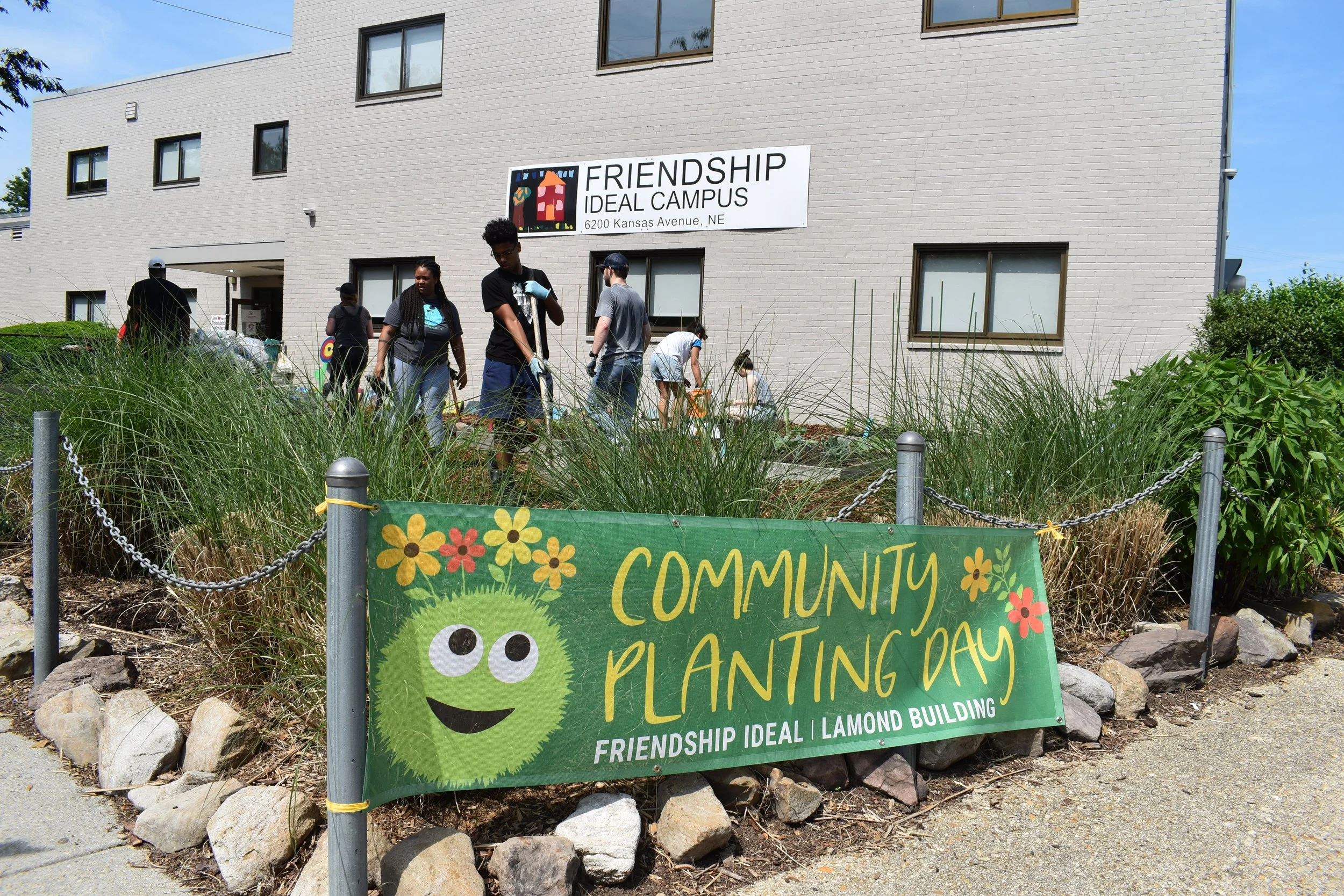 Volunteer Opportunity: Friendship Ideal PCS Garden Workday!
