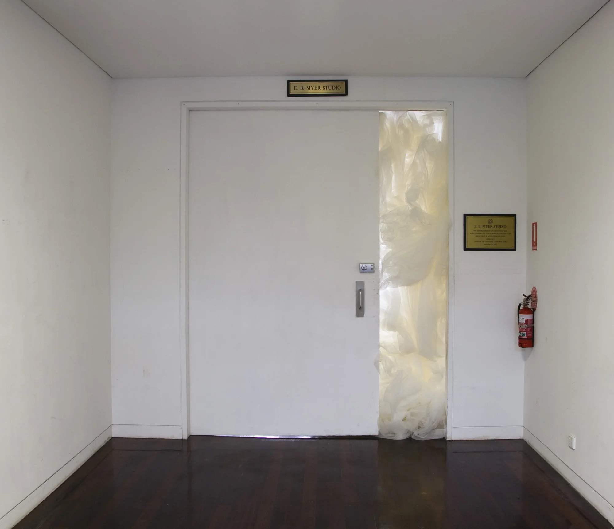 doorwat corridorblurb.jpg