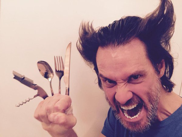 All pictures were grabbed from Jim Carrey's official Twitter page.