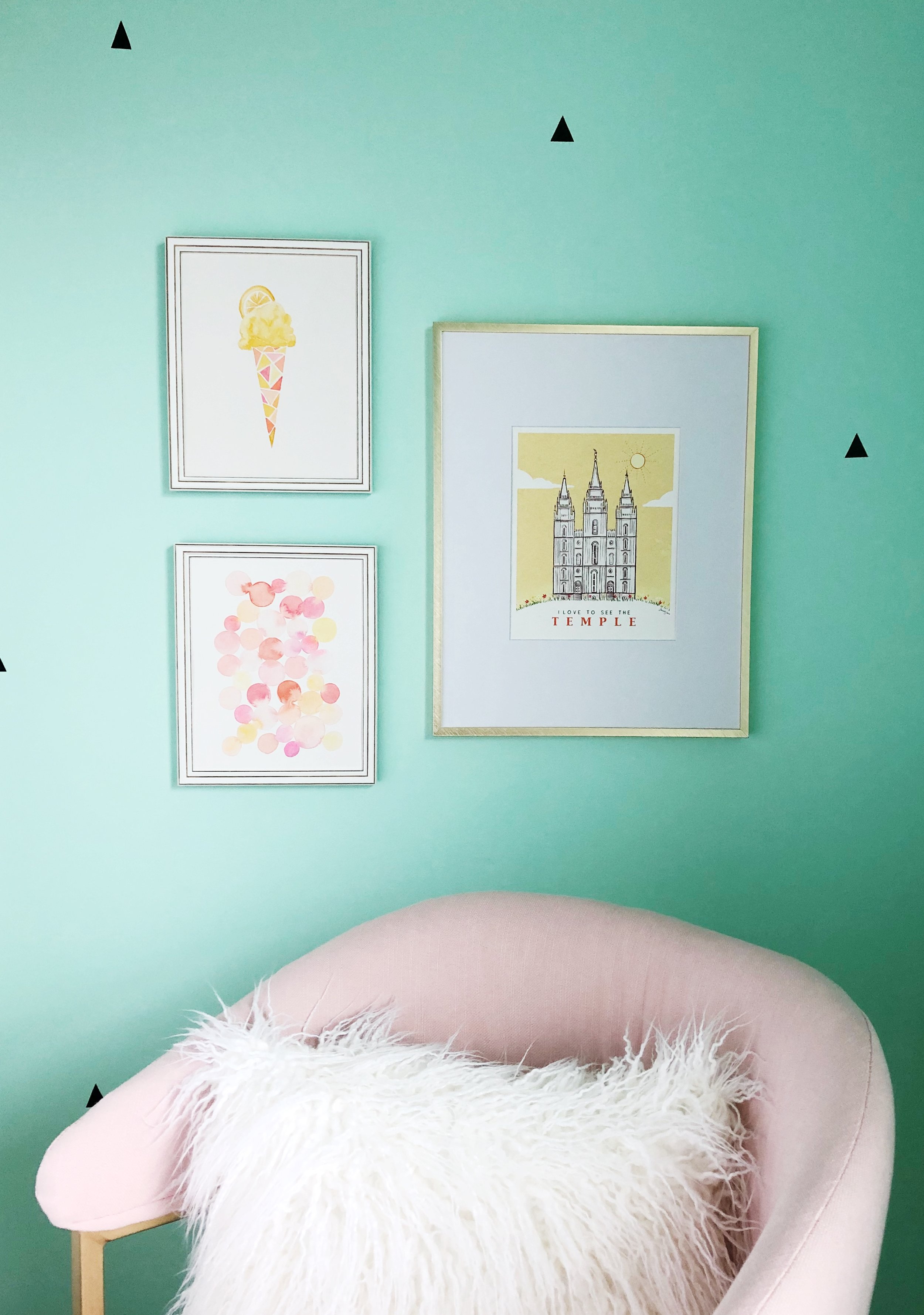 Ice Cream Social Bedroom. Girl's bedroom makeover. Pink and mint girls bedroom.
