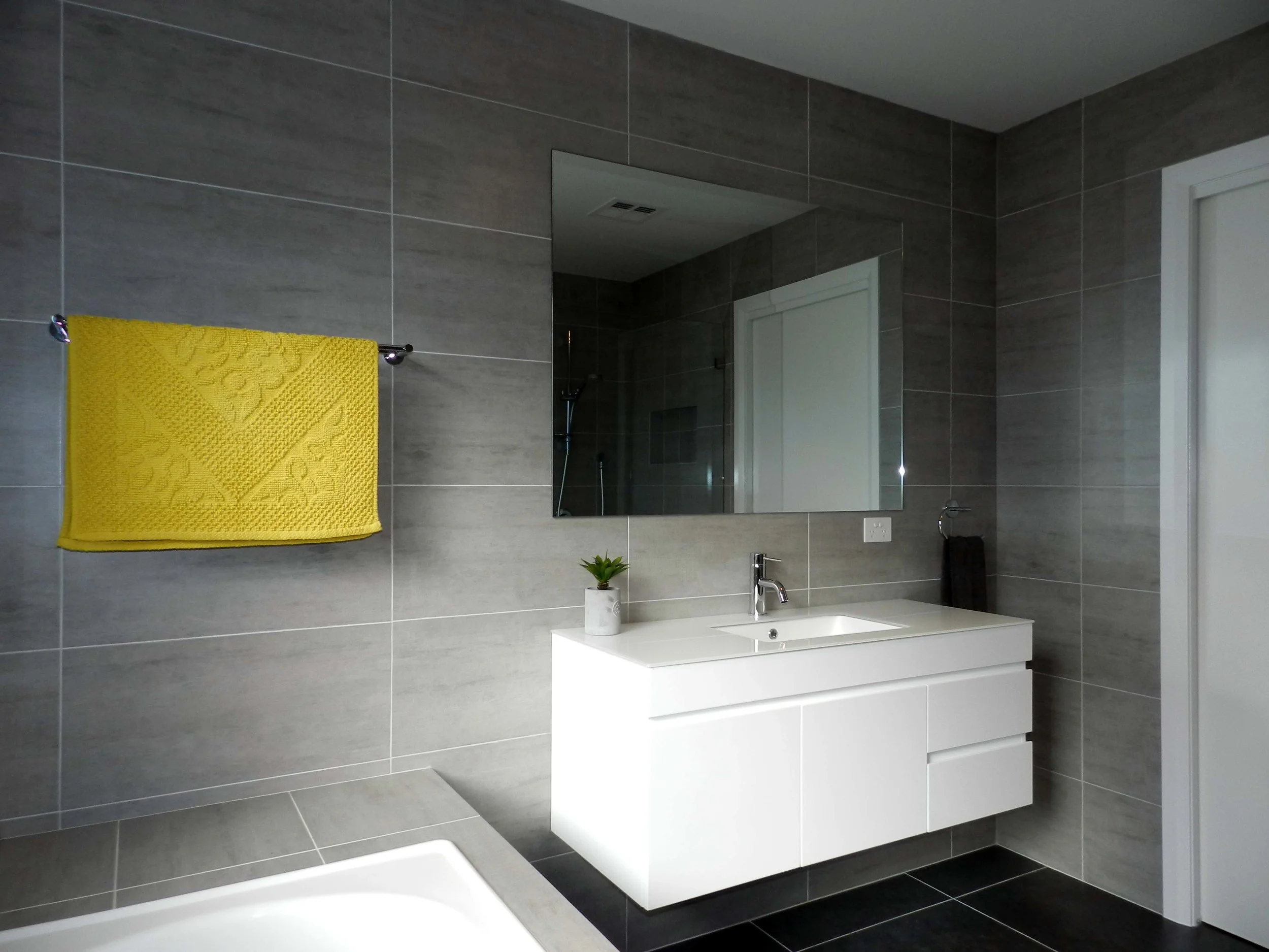 Wright Bathroom 1_sml.jpg