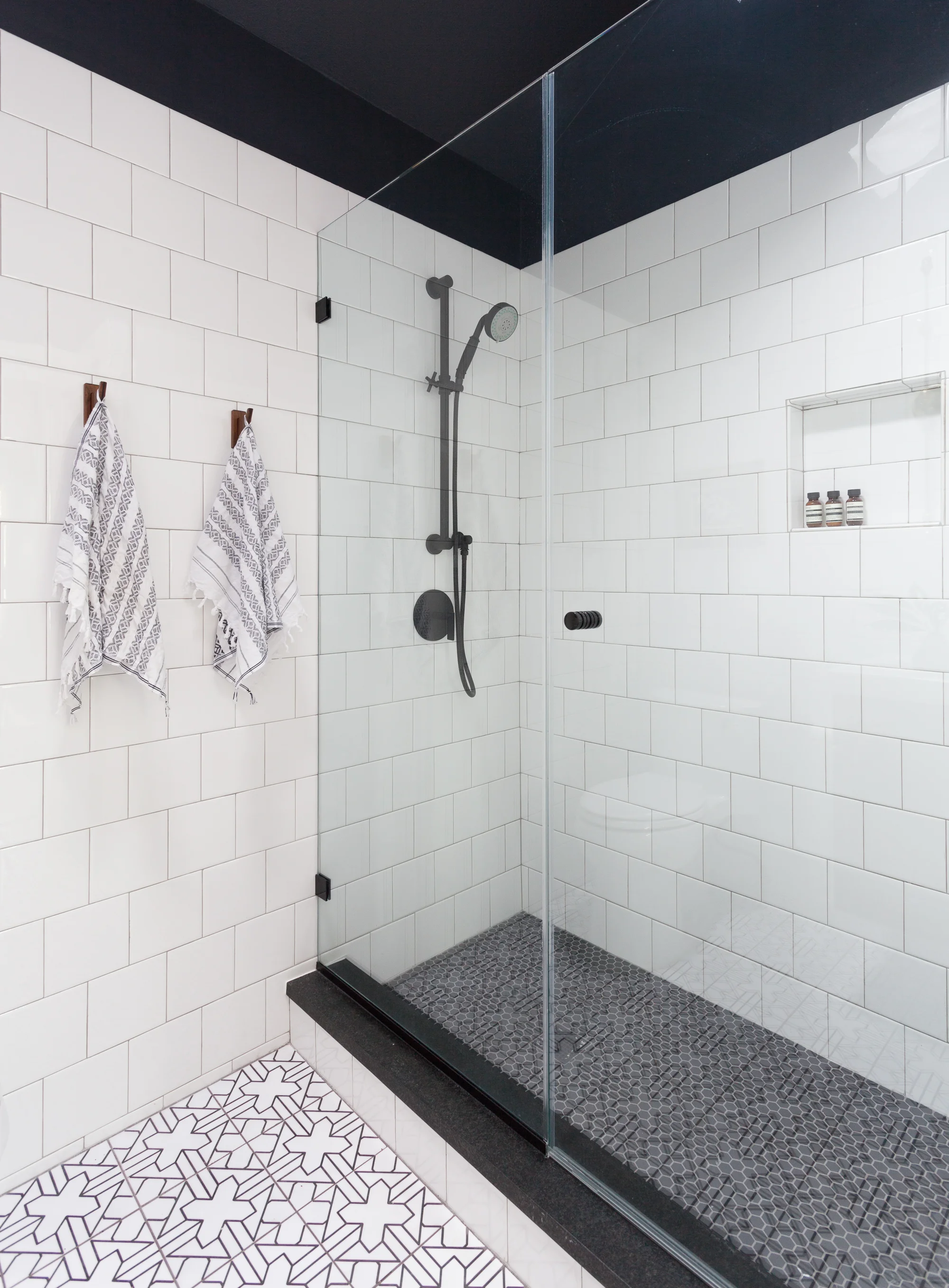 ERIN WILLIAMSON | OKENA BLACK WHITE BATHROOM FIRECLAY KASBAH TILE BLACK PLUMBING