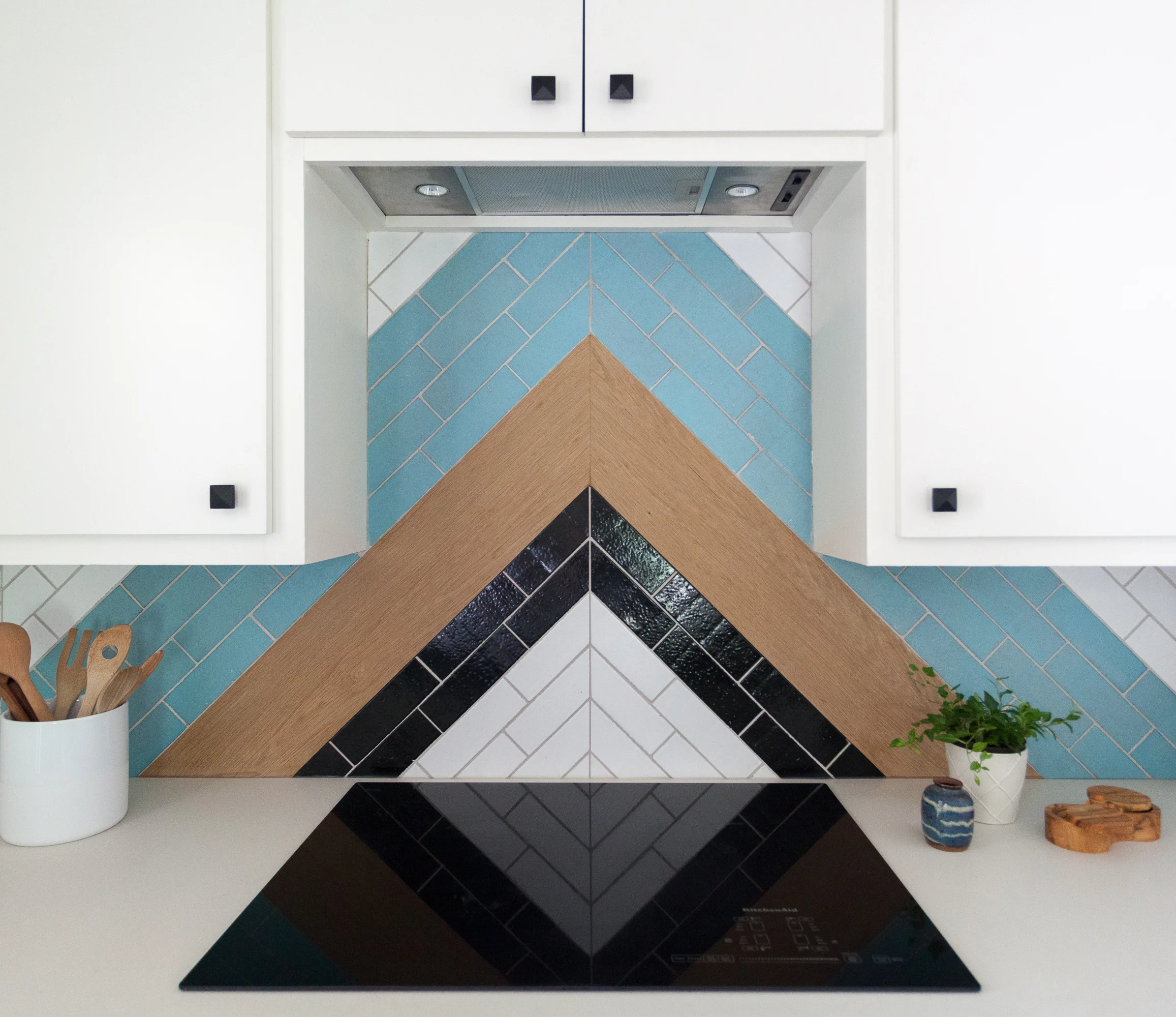 ERIN WILLIAMSON | OKENA CHEVRON BACKSPLASH KITCHEN FIRECLAY TILE