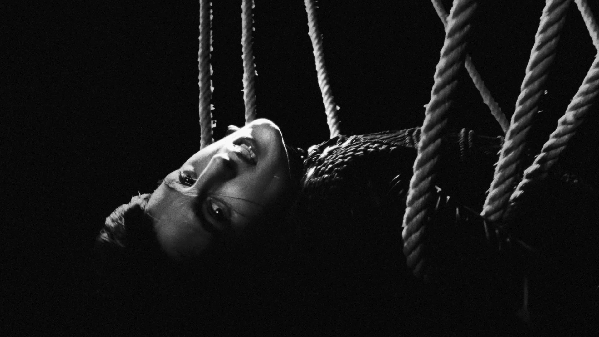 Juliette Armanet - Flamme - DOP Vincent Le Borgne - Director Scotty Simper - Prod Dissidence