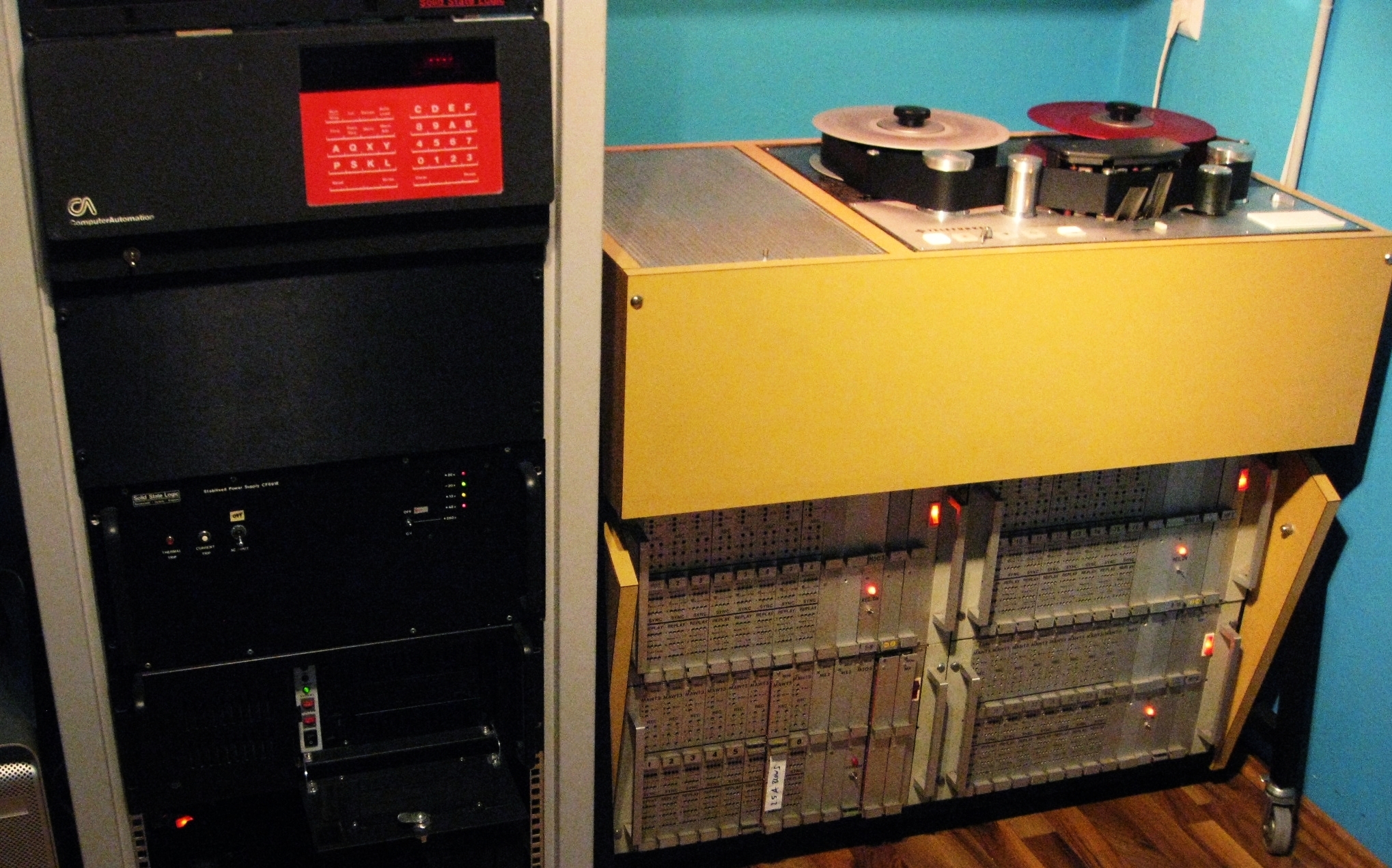 studio mach room copy.jpg