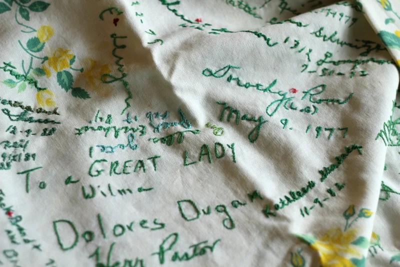 de(tales): tablecloth