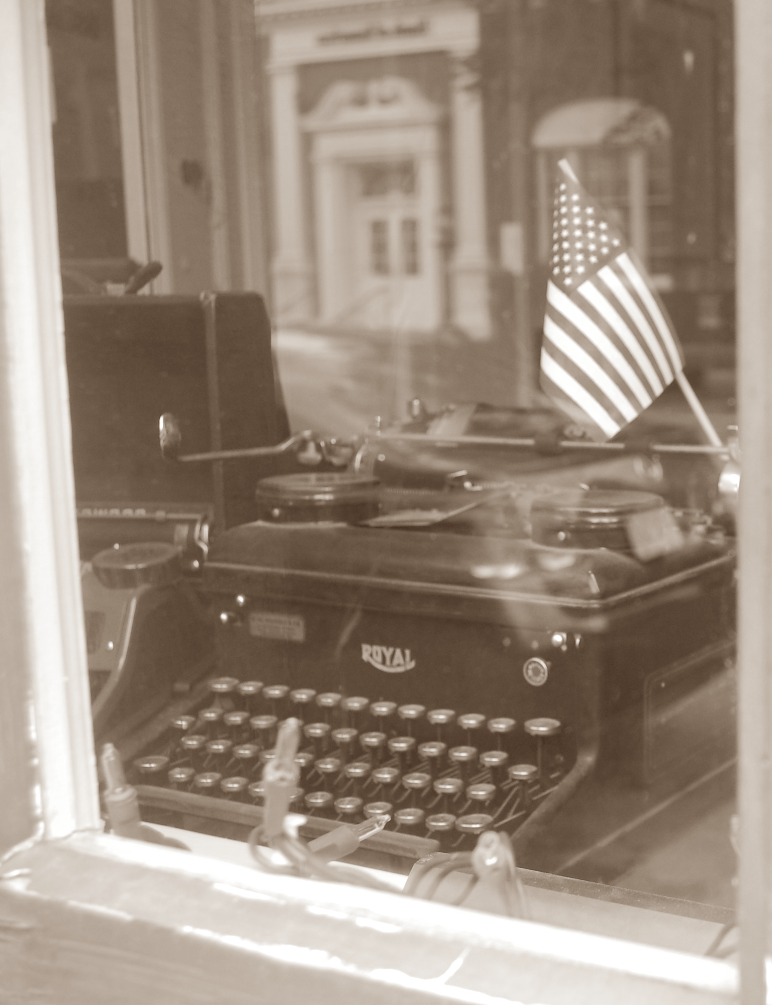 sepia-typewriter.png