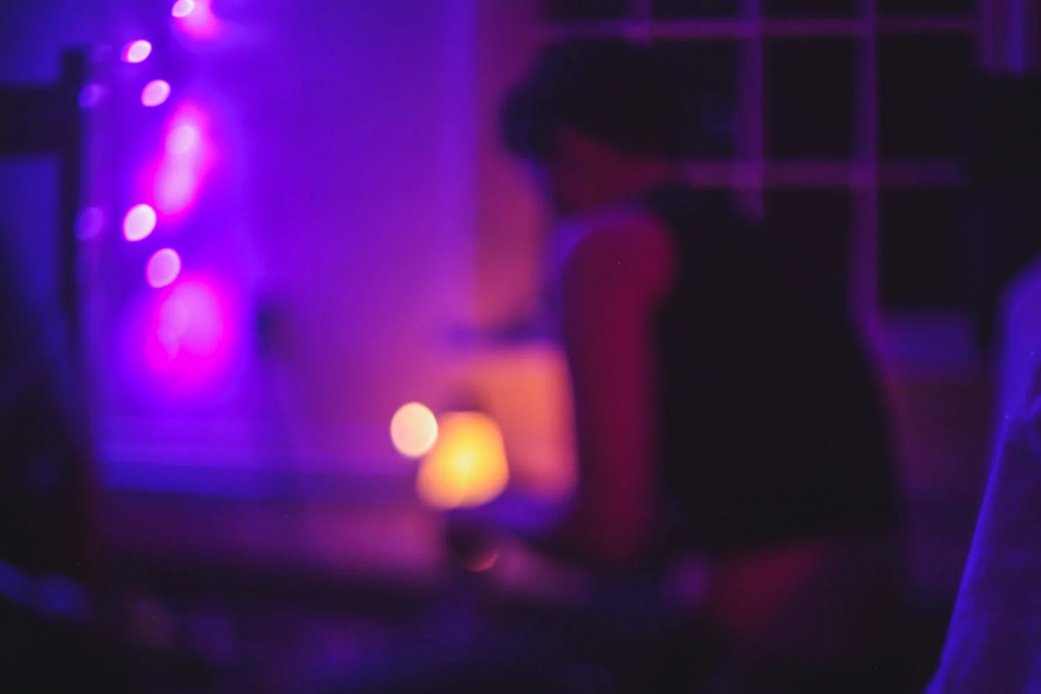 rebecca_bedroom.jpg