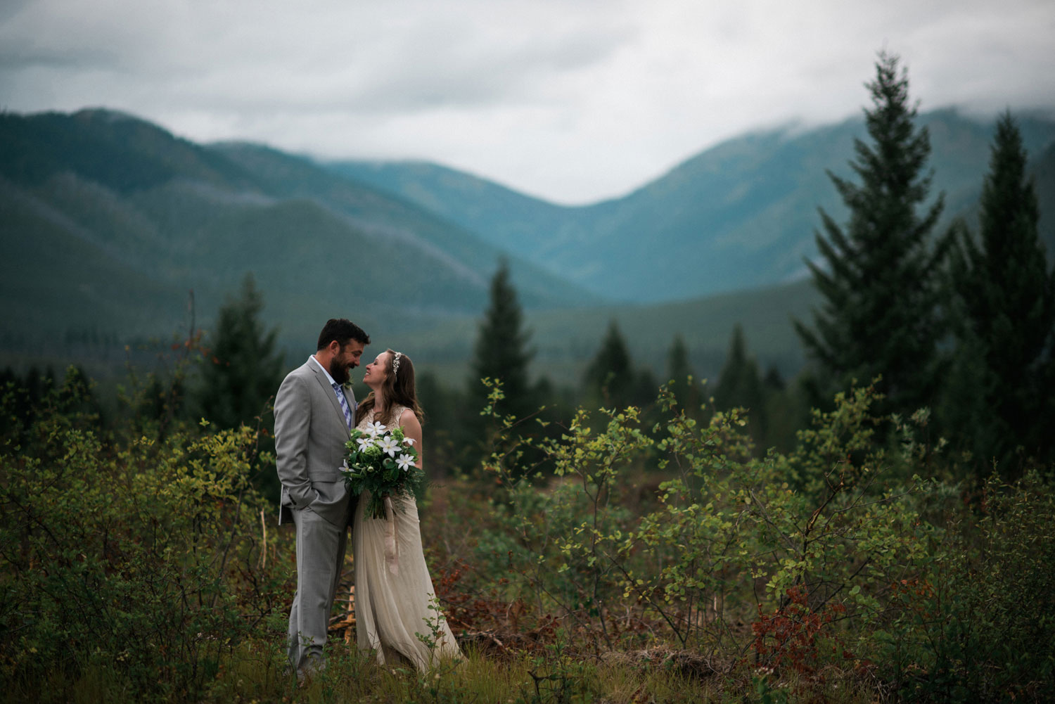 Montana wedding planning by Field Wedding Studio