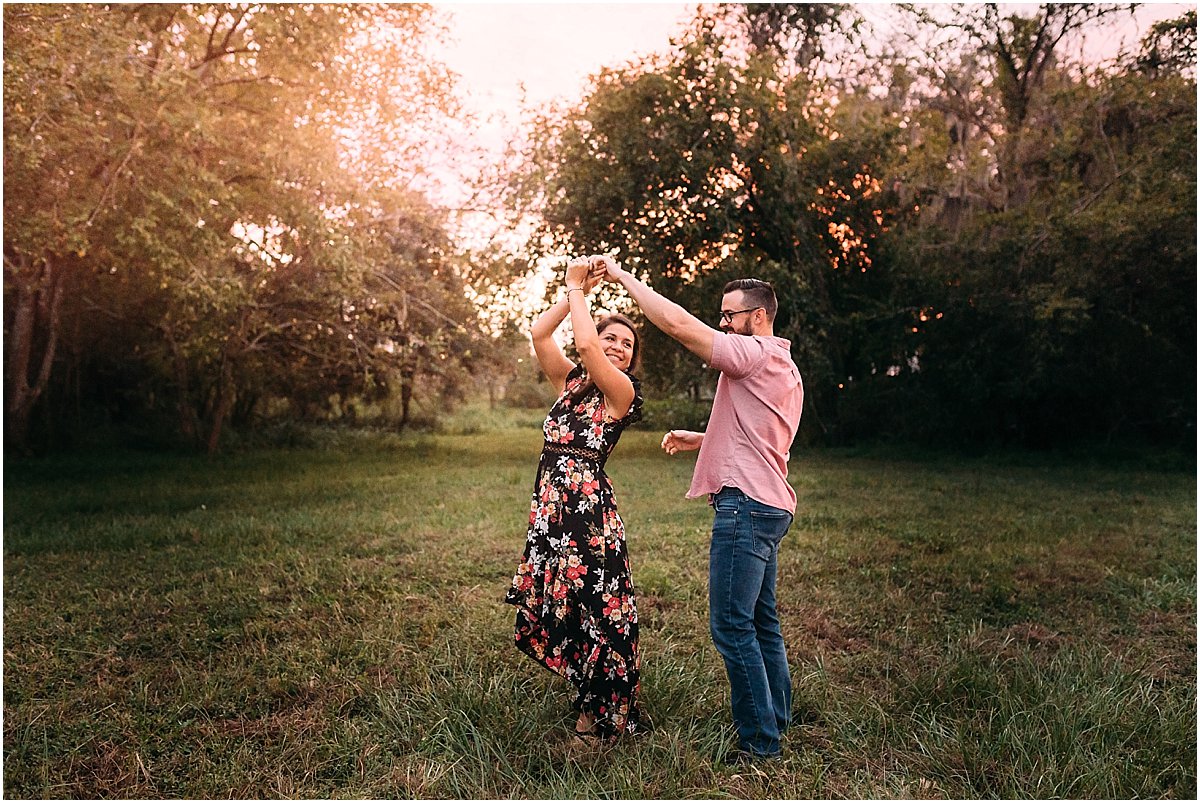 Mom and dad dancing in a field | Central Florida Family Photographer