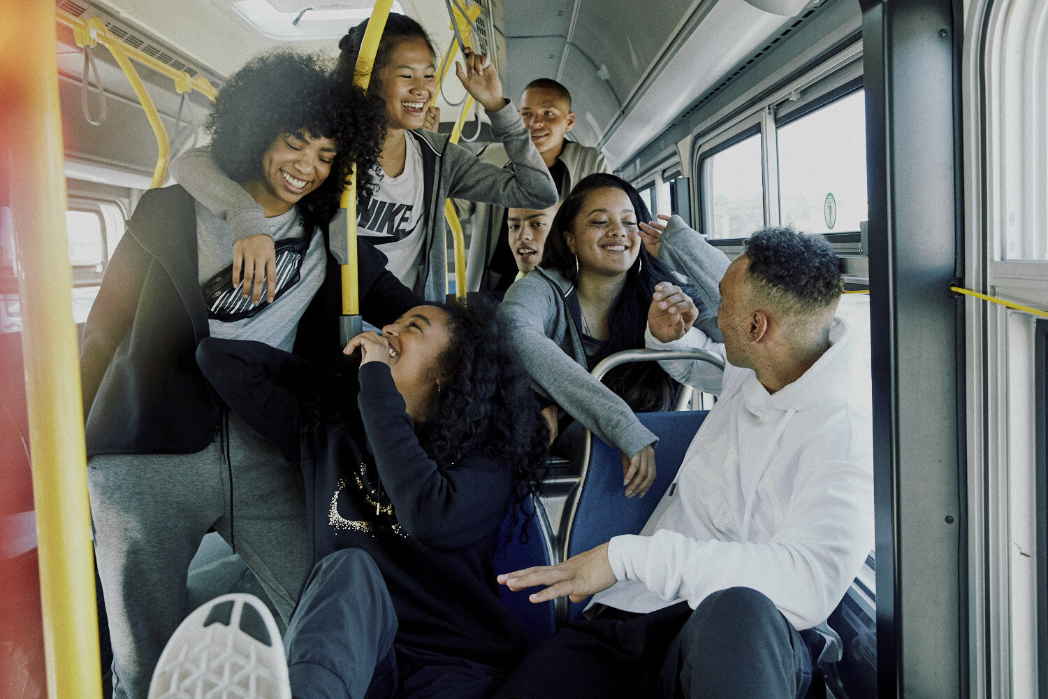  ROLE: Creative Ops CAMPAIGN: Style Guide CLIENT: NIKE  NIKE produces a massive cross-category photoshoot each season to create a bank of assets for use globally across digital, social, print and retail. The 2017 Fall style guide was problematic on a