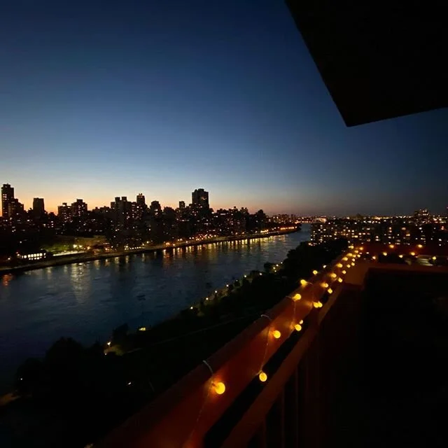 night lights. ✨ #latergram #nyc #skyline