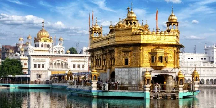  Golden Temple (Templo Dourado).