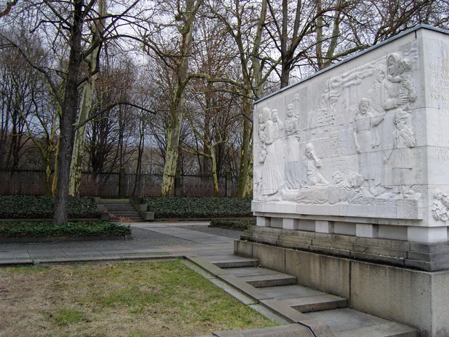 Treptower-12-large.jpg