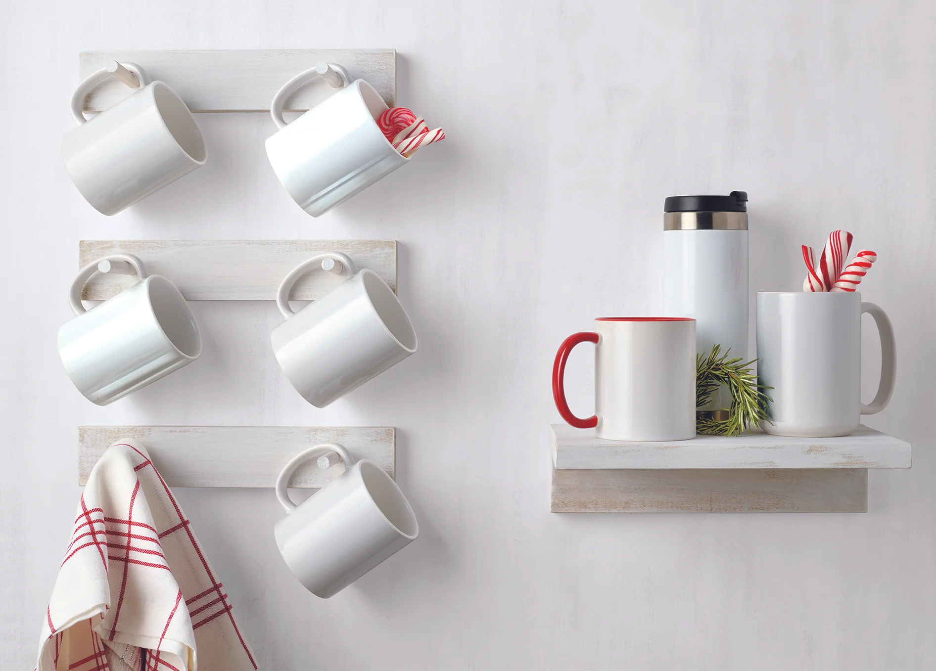 06_CAT_HOL16_mugs_group_st_01.jpg