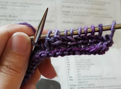 See how the Estonian Braid makes it look like my stitches are now going horizontal rather than vertical? Sorcery! 