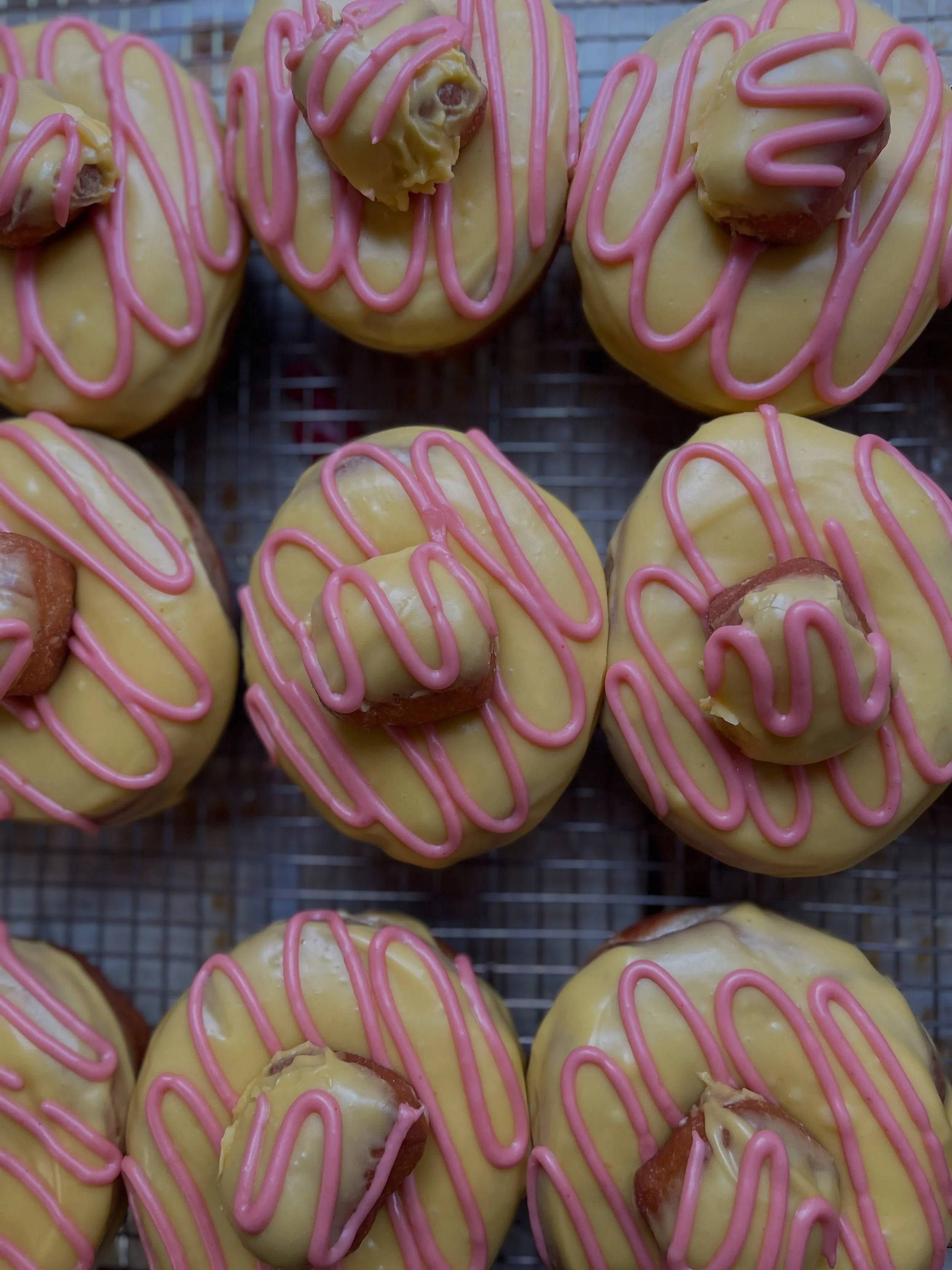 Here&rsquo;s our menu for this weekend :

Passion fruit guava drizzle brioche donut
-quiche roasted tomatoes goat cheese- slice
-bostock matcha frangi strawberry jam 
-strawberry rhubarb pie - slice 🍓🥧
-savory galette: ratatouille 
-corn smoked che