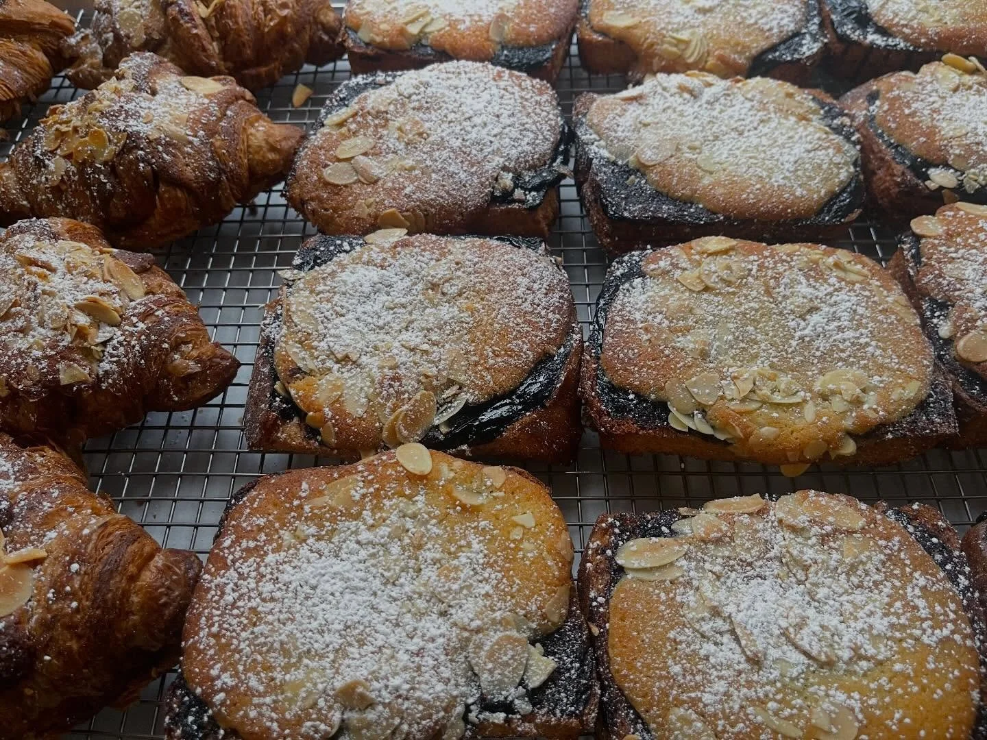 here&rsquo;s our menu for this weekend:
-passion fruit strawberry brioche donut
-raspberry  rose cake donut
-quiche roasted tomatoes, goat cheese- slice
-savory galette: seasoned potatoes, Gruy&egrave;re, garlic confit, ricotta 🔥
-blueberry  lemon c