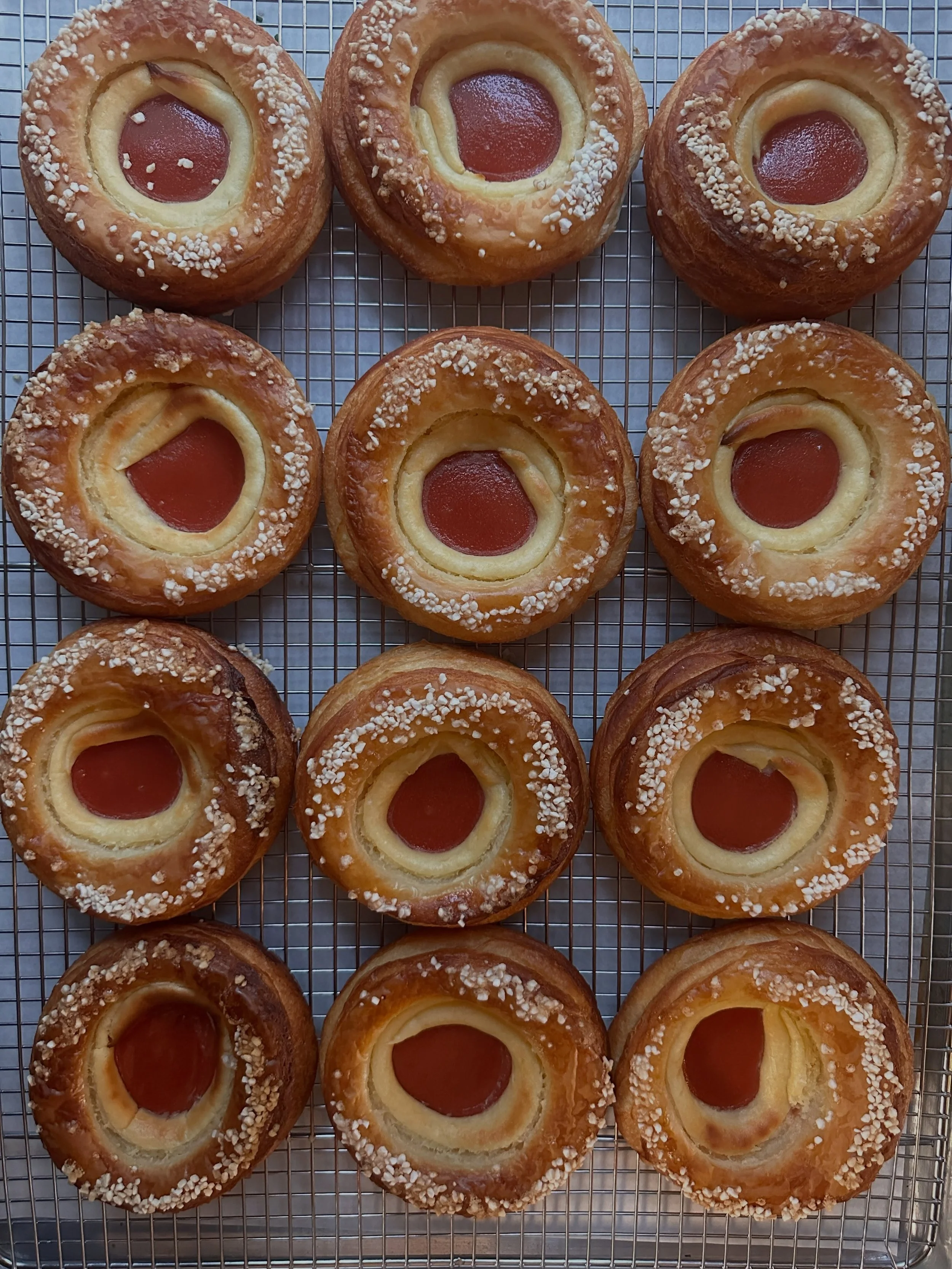 Here&rsquo;s our menu for this weekend :
- brioche donut  strawberry p.fruit
-peach cherry pie- slice
-hazelnut caramel cake-slice 🙌🏻
- fig walnut scones
-pickles dill &amp; cheddar scones ( Ty @nicolaalamb for the inspo, so good
-pequillo cheddar 