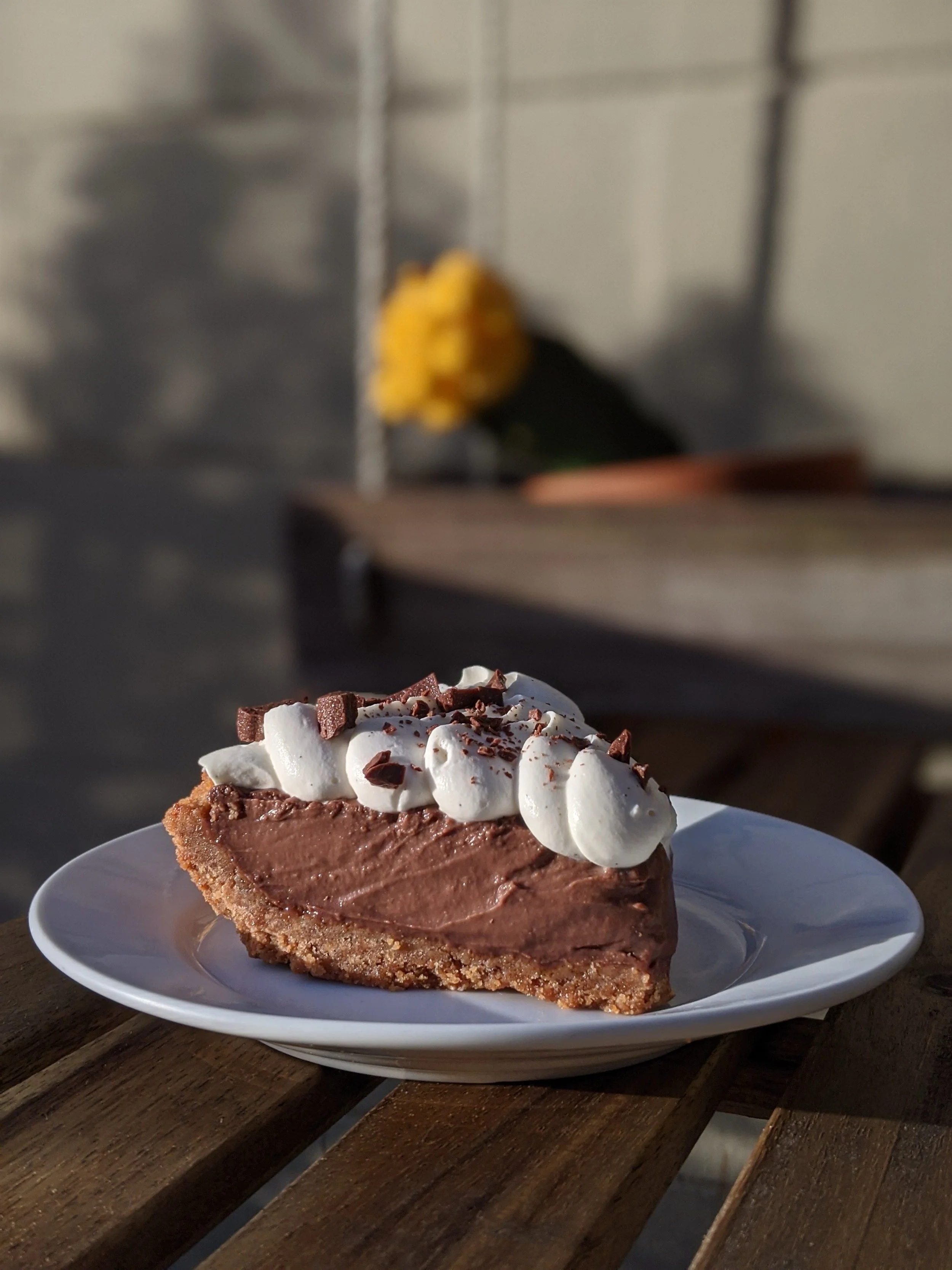 Here&rsquo;s our menu for this weekend:
-french silk pie- slice
-peach cherry pie w/ pistachio crumble- slice
-butter pecan brioche donuts ( dreaming of Fall)
-roasted tomatoes quiche-slice
-peaches n&rsquo;cream cake- slice
-focaccias savory and swe
