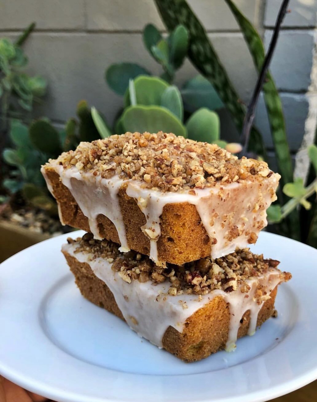Here&rsquo;s our menu for this weekend :
- brioche donut  apple caramel bits
-brown butter cake with pistachio frosting  and chocolate enrobed honeycomb bits cake- slice
- pancetta fig rosemary scones 
-herbs cheddar quiche- slice
-banana nut crunch 