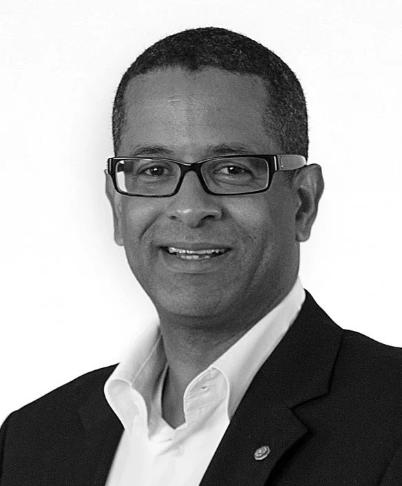 2011, 2012 : Thierry A Paret, FAIA, NCARB, MRIAI, LEED AP