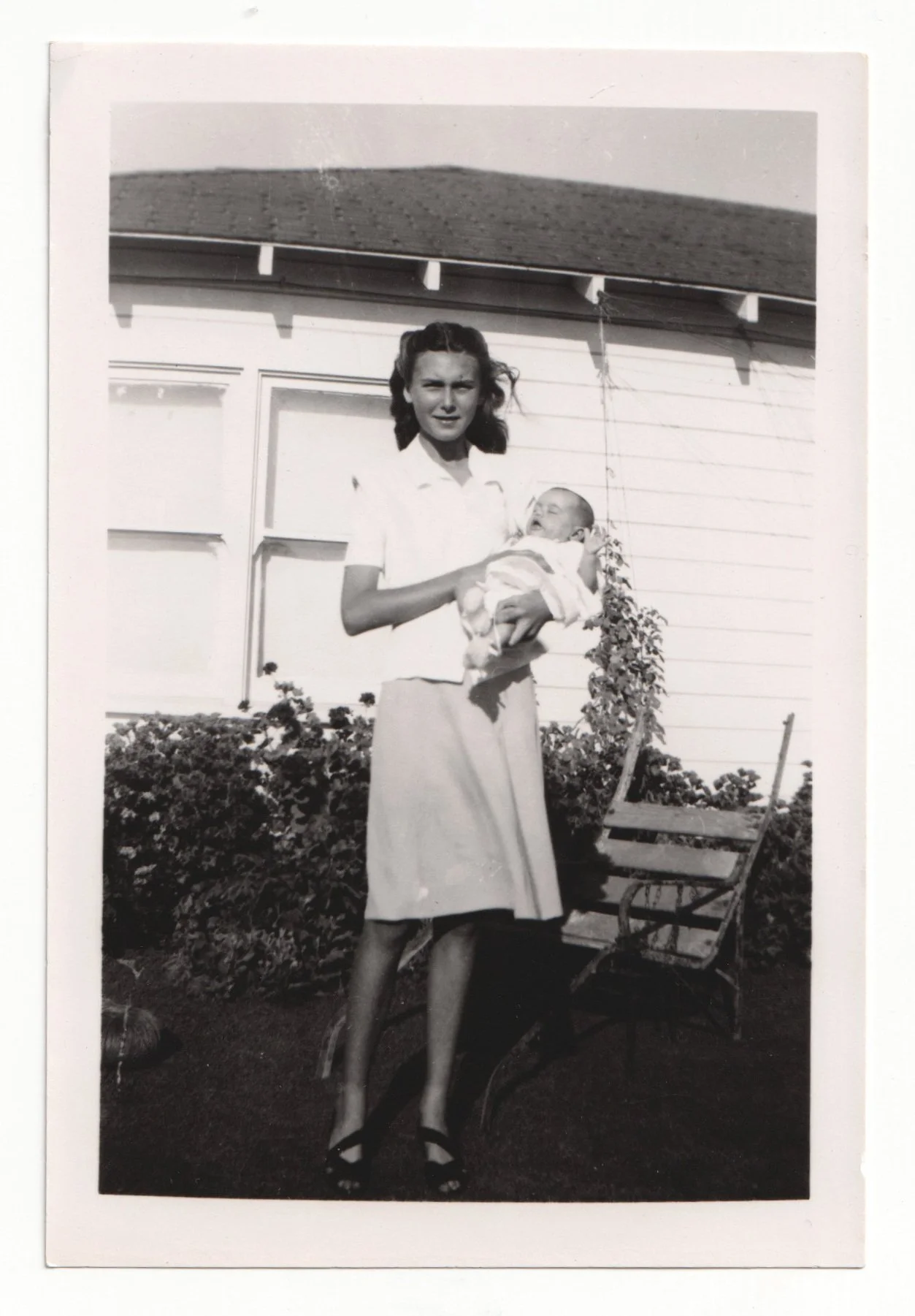 shirleywithhersisterkathyjoe.jpg