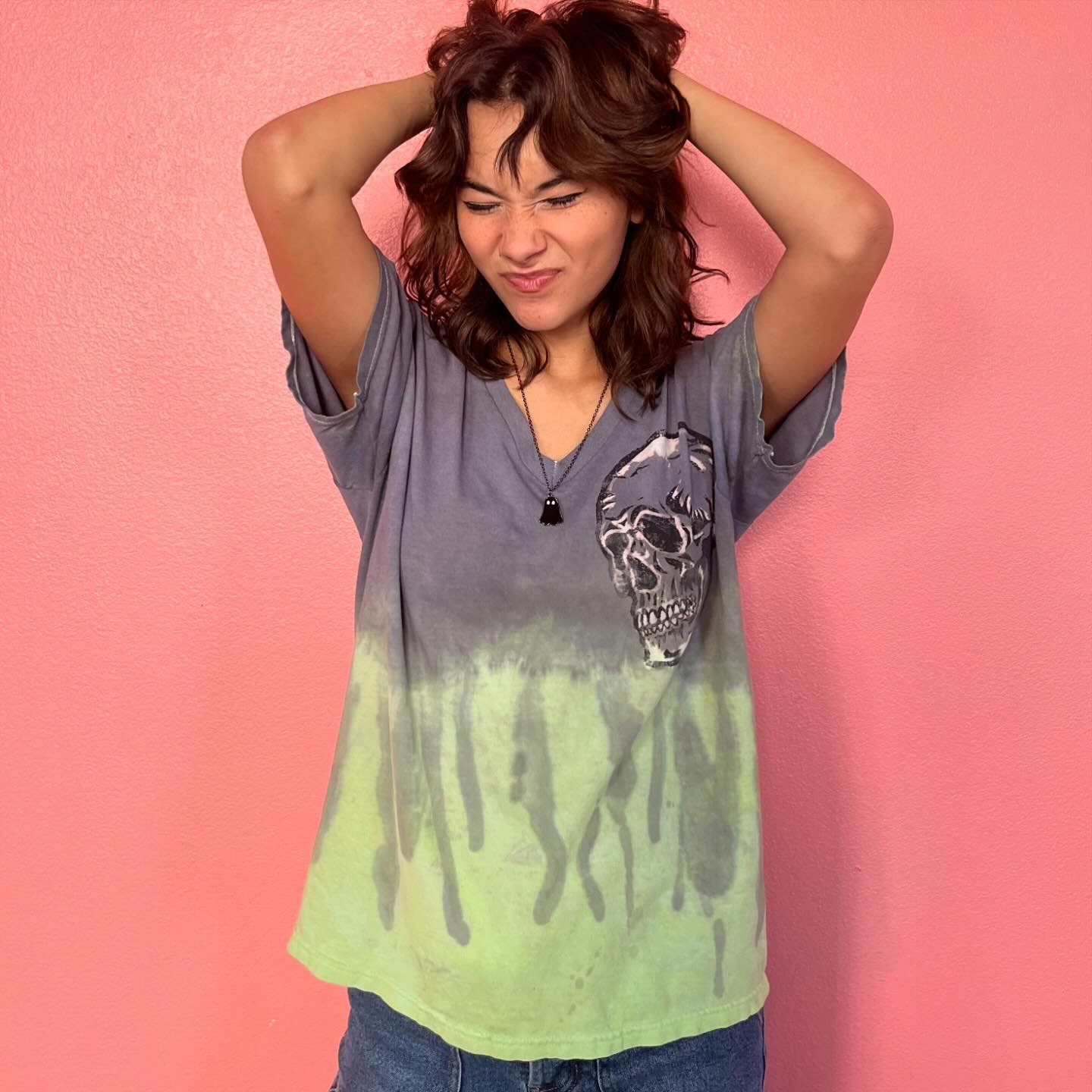 Double Dog Dare
Size- medium 
$40
+ $10 shipping

#mendedexes #upcycledfashion #fashion #upcycled #upcycledclothing #boutiqueclothes
#murrieta #murrietasmallbusiness #temecula #temeculasmallbusiness #styleinspiration #style #handmade #thrifting #thri